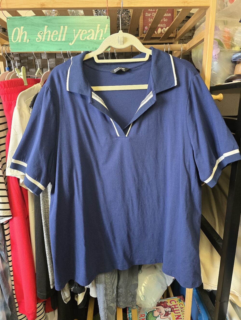 #0671 NEW 18/20 BLOOMCHIC Navy Collared V-Neck 25.5"PTP 27.5"Long Soft!